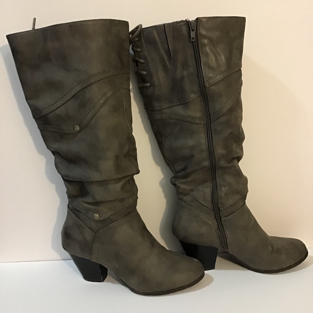 Heeled boots